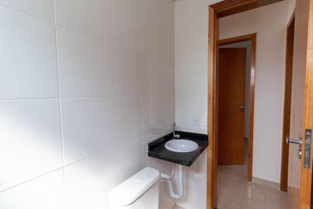 Apartamento para alugar com 38m², 2 quartos e sem vaga Apartamento para alugar com 38m², 2 quartos e sem vagaBanheiro