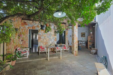 Casa à venda com 360m², 4 quartos e 4 vagas Casa à venda com 360m², 4 quartos e 4 vagasVaranda da Sala