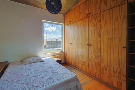 Casa à venda com 360m², 4 quartos e 4 vagas Casa à venda com 360m², 4 quartos e 4 vagasQuarto 2