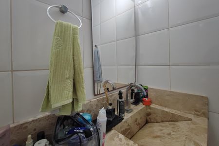 Apartamento à venda com 80m², 3 quartos e 1 vaga Apartamento à venda com 80m², 3 quartos e 1 vagaBanheiro Suíte