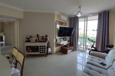 Apartamento à venda com 80m², 3 quartos e 1 vaga Apartamento à venda com 80m², 3 quartos e 1 vagaSala