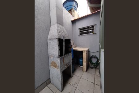 Casa à venda com 120m², 2 quartos e 2 vagasChurrasqueira