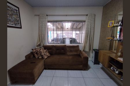 Casa à venda com 120m², 2 quartos e 2 vagasSala