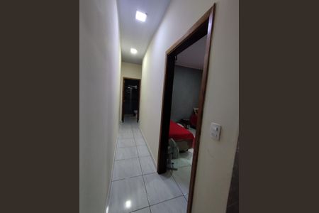 Casa à venda com 120m², 2 quartos e 2 vagasCorredor