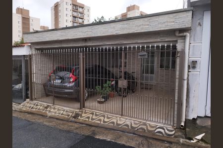 Casa à venda com 120m², 2 quartos e 2 vagasFachada
