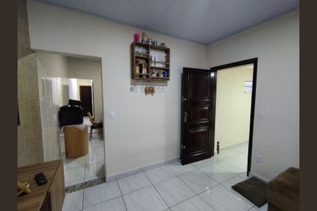 Casa à venda com 120m², 2 quartos e 2 vagasSala