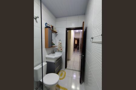 Casa à venda com 120m², 2 quartos e 2 vagasBanheiro 