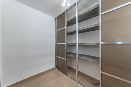 Casa à venda com 100m², 2 quartos e 1 vagaQuarto de Serviço