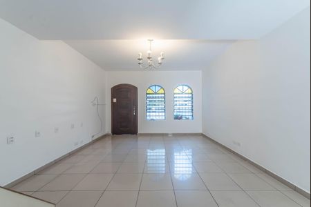 Casa à venda com 100m², 2 quartos e 1 vagaSala