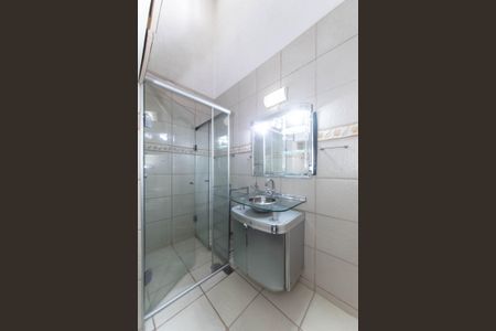 Casa à venda com 100m², 2 quartos e 1 vagaBanheiro