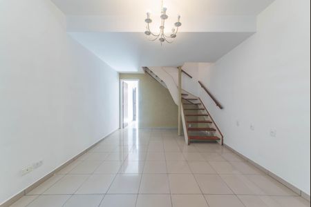 Casa à venda com 100m², 2 quartos e 1 vagaSala