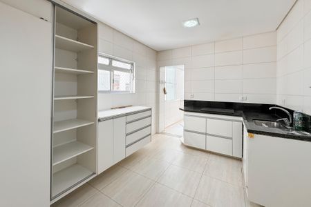 Apartamento à venda com 100m², 4 quartos e sem vaga Apartamento à venda com 100m², 4 quartos e sem vagaCozinha