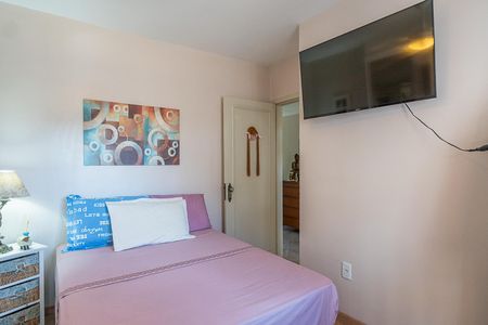 Casa à venda com 200m², 4 quartos e 2 vagas Casa à venda com 200m², 4 quartos e 2 vagasQuarto 2