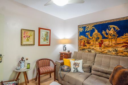 Casa à venda com 200m², 4 quartos e 2 vagas Casa à venda com 200m², 4 quartos e 2 vagasQuarto 1