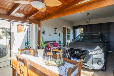 Casa à venda com 200m², 4 quartos e 2 vagas Casa à venda com 200m², 4 quartos e 2 vagasGaragem