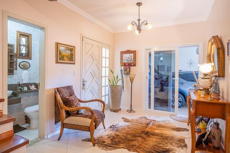 Casa à venda com 200m², 4 quartos e 2 vagas Casa à venda com 200m², 4 quartos e 2 vagasSala