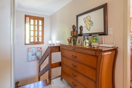 Casa à venda com 200m², 4 quartos e 2 vagas Casa à venda com 200m², 4 quartos e 2 vagasCorredor