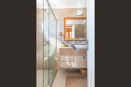 Casa à venda com 200m², 4 quartos e 2 vagas Casa à venda com 200m², 4 quartos e 2 vagasBanheiro da Suíte