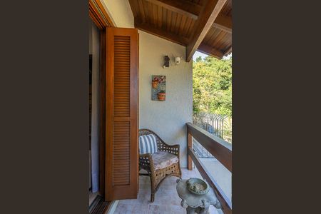 Casa à venda com 200m², 4 quartos e 2 vagas Casa à venda com 200m², 4 quartos e 2 vagasVaranda do Quarto 1