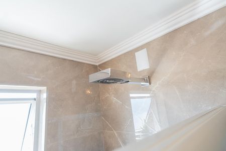 Casa à venda com 200m², 4 quartos e 2 vagas Casa à venda com 200m², 4 quartos e 2 vagasBanheiro da Suíte