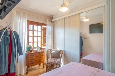 Casa à venda com 200m², 4 quartos e 2 vagas Casa à venda com 200m², 4 quartos e 2 vagasQuarto 2