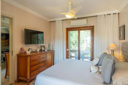 Casa à venda com 200m², 4 quartos e 2 vagas Casa à venda com 200m², 4 quartos e 2 vagasSuíte