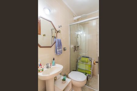 Casa à venda com 200m², 4 quartos e 2 vagas Casa à venda com 200m², 4 quartos e 2 vagasBanheiro 2