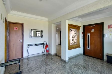 Apartamento para alugar com 70m², 2 quartos e 1 vaga Apartamento para alugar com 70m², 2 quartos e 1 vagaHall de entrada