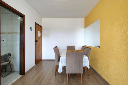 Apartamento para alugar com 70m², 2 quartos e 1 vaga Apartamento para alugar com 70m², 2 quartos e 1 vagaSala
