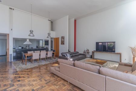 Casa à venda com 450m², 4 quartos e 2 vagas Casa à venda com 450m², 4 quartos e 2 vagasFoto 09