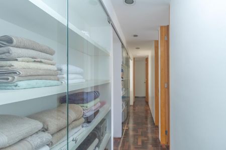 Casa à venda com 450m², 4 quartos e 2 vagas Casa à venda com 450m², 4 quartos e 2 vagasFoto 41