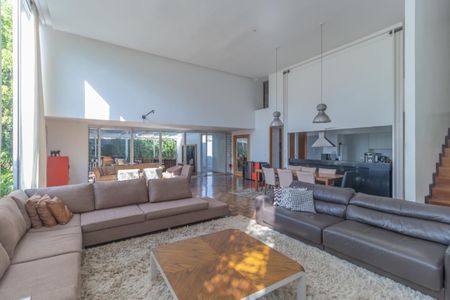 Casa à venda com 450m², 4 quartos e 2 vagas Casa à venda com 450m², 4 quartos e 2 vagasFoto 05