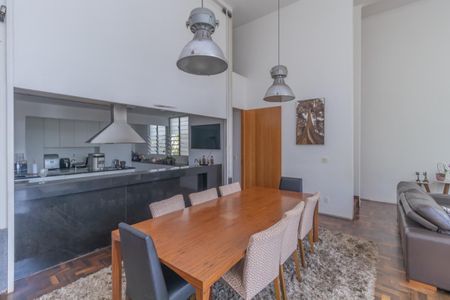 Casa à venda com 450m², 4 quartos e 2 vagas Casa à venda com 450m², 4 quartos e 2 vagasFoto 12