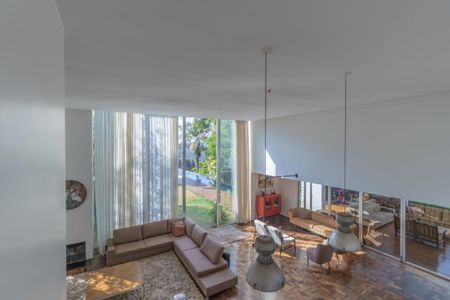 Casa à venda com 450m², 4 quartos e 2 vagas Casa à venda com 450m², 4 quartos e 2 vagasFoto 10