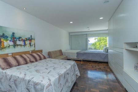 Casa à venda com 450m², 4 quartos e 2 vagas Casa à venda com 450m², 4 quartos e 2 vagasFoto 28