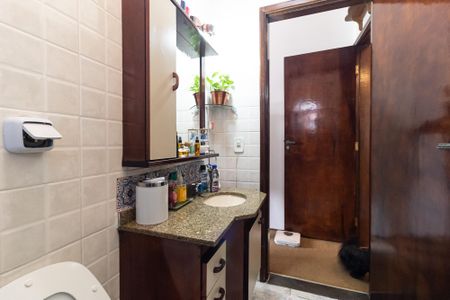 Casa à venda com 200m², 3 quartos e 2 vagasBanheiro da Suíte