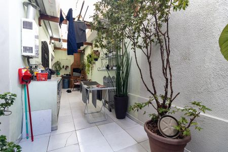 Casa à venda com 200m², 3 quartos e 2 vagasQuintal