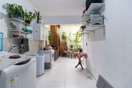 Casa à venda com 200m², 3 quartos e 2 vagasLavanderia