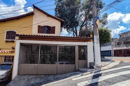 Casa à venda com 200m², 3 quartos e 2 vagasFachada