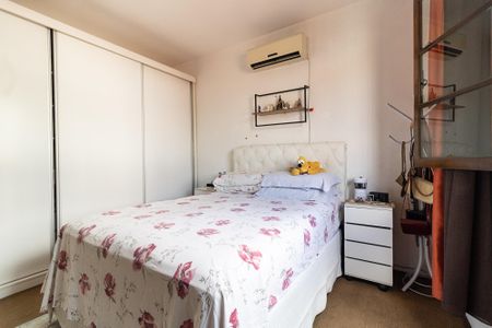 Casa à venda com 200m², 3 quartos e 2 vagasSuíte