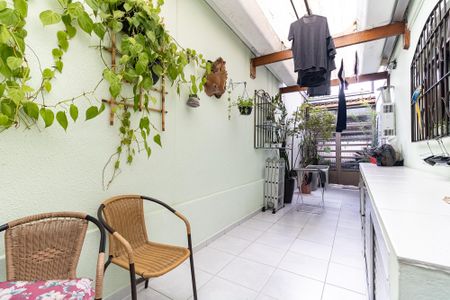 Casa à venda com 200m², 3 quartos e 2 vagasQuintal