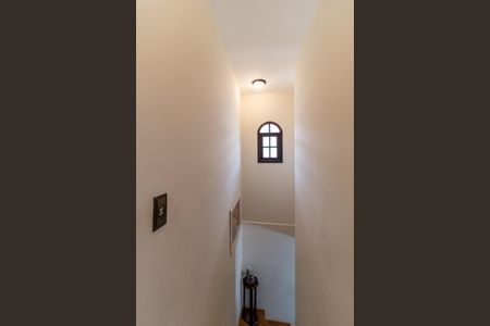 Casa à venda com 200m², 3 quartos e 2 vagasEscada