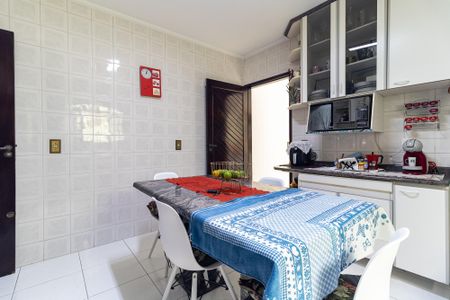 Casa à venda com 200m², 3 quartos e 2 vagasCozinha