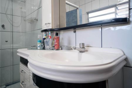 Casa à venda com 100m², 3 quartos e 3 vagasBanheiro 1