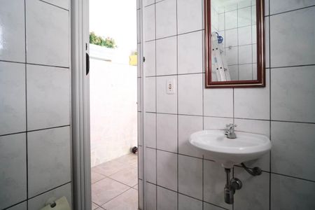 Casa à venda com 100m², 3 quartos e 3 vagasBanheiro 2