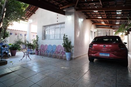 Casa à venda com 100m², 3 quartos e 3 vagasGaragem
