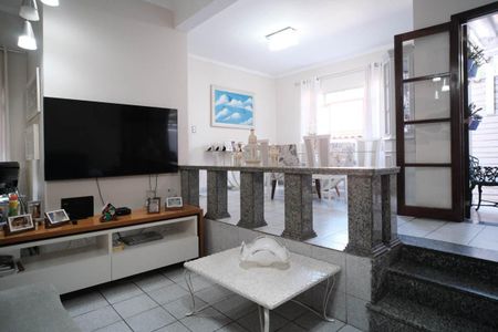 Casa à venda com 100m², 3 quartos e 3 vagasSala