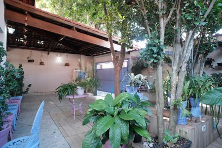 Casa à venda com 100m², 3 quartos e 3 vagasJardim