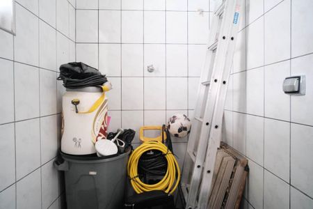 Casa à venda com 100m², 3 quartos e 3 vagasBanheiro 2