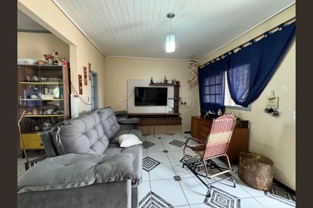 Casa à venda com 80m², 1 quarto e 2 vagas Casa à venda com 80m², 1 quarto e 2 vagasSala